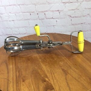 Vintage Blue Whirl Stainless Steel Yellow Handle Manual Hand Mixer Egg Beater